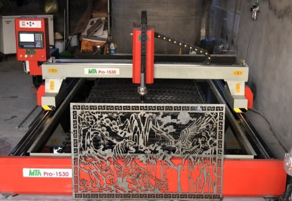 Máy cắt kim loại CNC dùng để tạo hình, cắt bỏ hoặc định hình kim loại