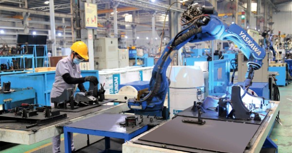 Tại sao gia công CNC quan trọng trong chế tạo phụ tùng ô tô?